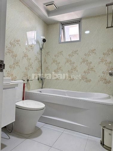 Chung cư 590, CMT8,P11, Quận 3:95m2,2p ngủ,2wc,NTCB, 14tr/th