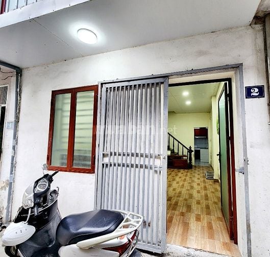 Chính chủ bán nhà 2 tầng, hướng nam, 2 mặt tiền