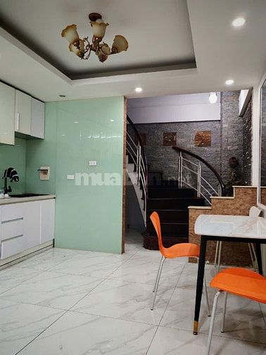 5,3 tỷ mà nhà đẹp ngõ Hào Nam gần phố ngõ ba gác dt 26m mt 3,89m 