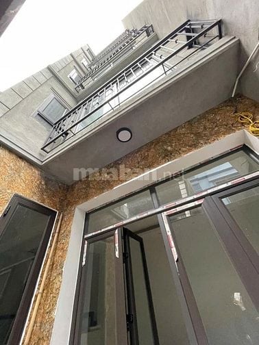 Bán nhà gần phố Trương Định, Trung tâm tiện ích bạt ngàn, nhà 5 tầng