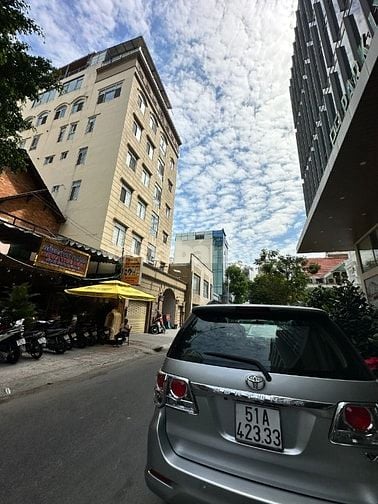 Bán nhà Mặt tiền đường nội bộ Khu Lê Văn Sỹ, 10x28m.