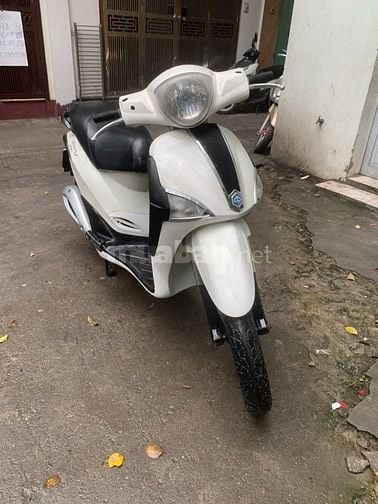 Cần bán xe Piaggio Liberty 125cc màu trắng, xe cực đẹp