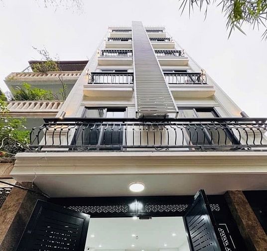 NHÀ ĐẸP PHỐ DƯƠNG KHUÊ, 8 TẦNG THANG MÁY, PHÂN LÔ Ô TÔ TRÁNH
