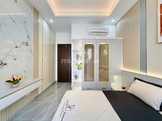 Nhà trệt + 2 Lầu tuyệt đẹp CAO CẤP, hẻm xe hơi sau lưng MT Đường Số 9,