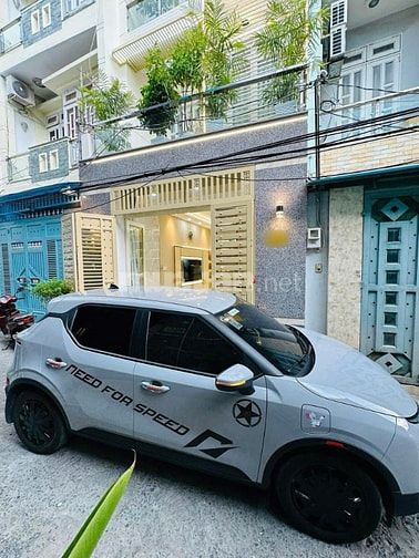 Nhà trệt + 2 Lầu tuyệt đẹp CAO CẤP, hẻm xe hơi sau lưng MT Đường Số 9,