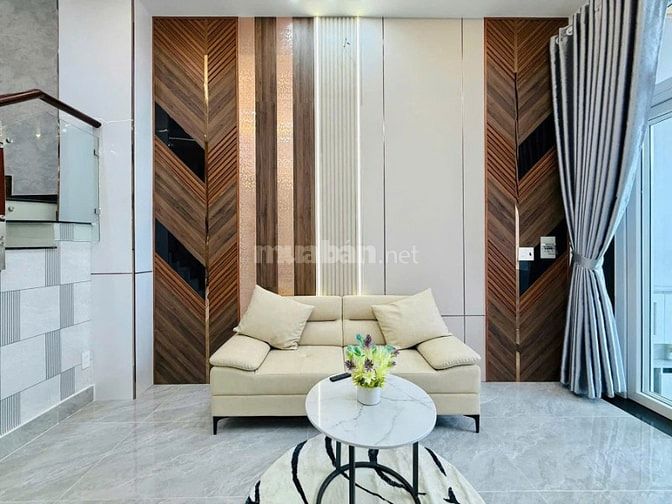 Nhà trệt + 2 Lầu tuyệt đẹp CAO CẤP, hẻm xe hơi sau lưng MT Đường Số 9,