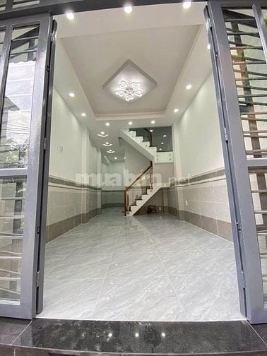 Bán nhà đường Tỉnh Lộ 10 1L 2PN giá 2,4 tỷ SHR chính chủ 
