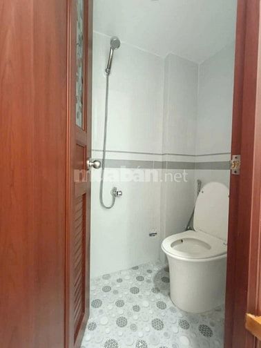 NHÀ CẦN BÁN ĐƯỜNG TÂY THẠNH ,TÂN PHÚ GIÁ 1TY 750 DIỆN TÍCH 25M2.