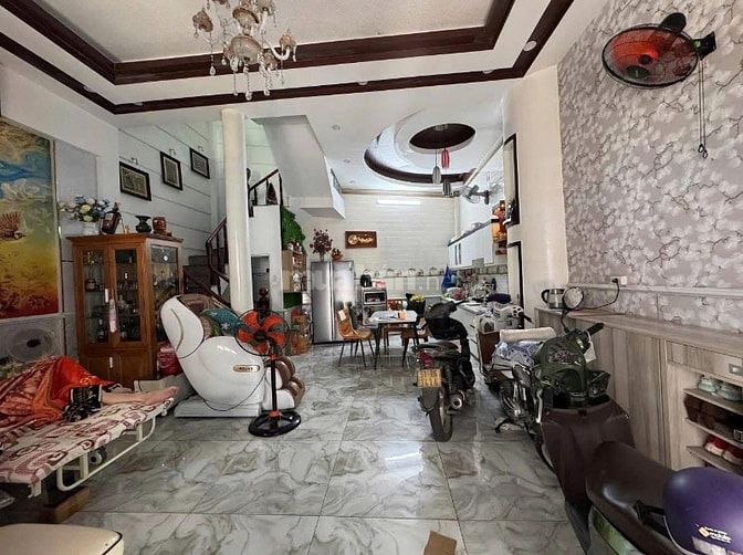 NHÀ NGỘP BÁN GẤP!Đ. Gò Dầu P15 Quận Tân Phú,DT:54m2/2.950 Tỷ,SHR,HXH