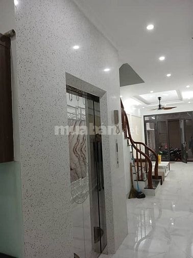 BÁN NHÀ ĐẸP PHỐ KIM ĐỒNG,PHÂN LÔ,Ô TÔ ĐỖ CỬA, XÂY 5 TẦNG, CÓ THANG MÁY