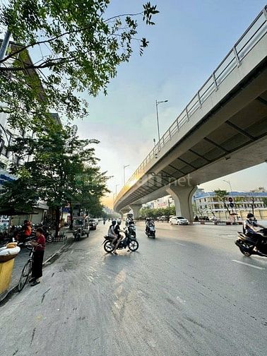 PHỐ ĐẠI LA NHÀ 6 TẦNG NGÕ THÔNG GẦN TRƯỜNG HỌC 