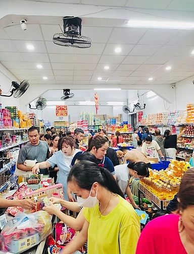 Khai Trương Cửa Hàng Ngọc Lan Tuyển Gấp Bán Hàng, Tạp Vụ, Bảo Vệ, Kho