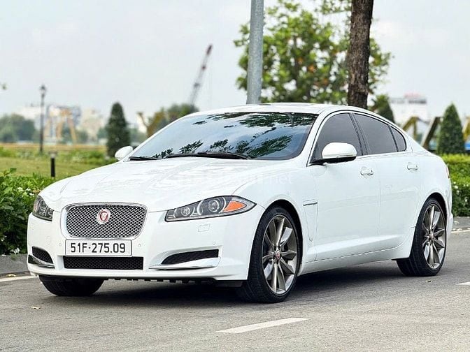 JAGUAR XF 2.0 ( USA ) Premium 2014 • Full Options / Lazang 20inch