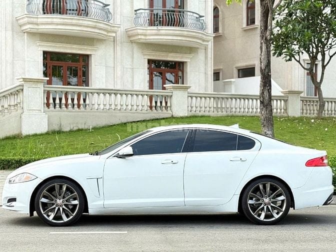 JAGUAR XF 2.0 ( USA ) Premium 2014 • Full Options / Lazang 20inch