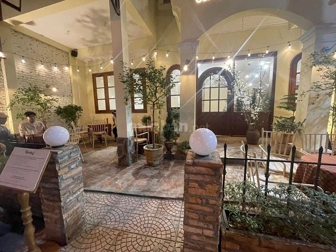 Bán nhà mặt phố AN Trạch, Hào Nam, Cát Linh 20m2,  mặt tiền 10m, 55 tỷ