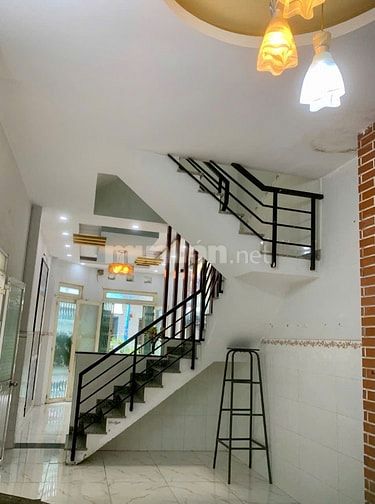 NHÀ Q8 DẠ NAM -  KẾ BÊN CẦU CHỮ Y - 3 TẦNG BTCT KIÊN CỐ.