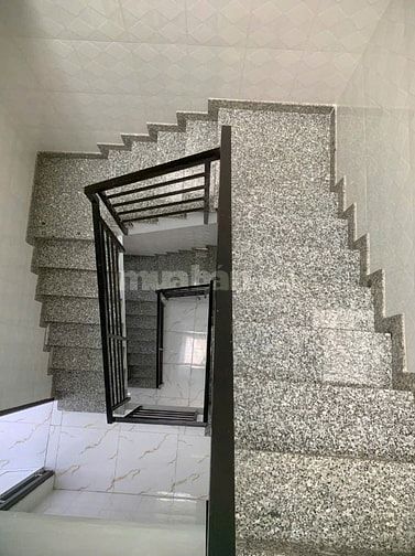 NHÀ Q8 DẠ NAM -  KẾ BÊN CẦU CHỮ Y - 3 TẦNG BTCT KIÊN CỐ.
