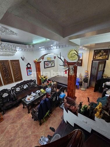BIỆT THỰ ĐẸP ĐẲNG CẤP, NỘI THẤT SANG XỊN, MẶT TIỀN KHỦNG, GARA Ô TÔ