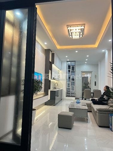 Chính chủ bán nhà Mới Thang máy ,nội thất cao cấp 38m 5 tầng ở Cầu Lủ 