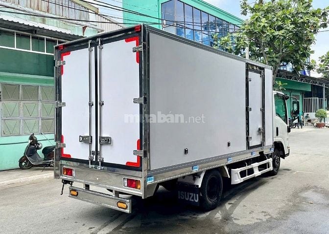 Xe tải ISUZU QKR270  Euro 5 - Diện mạo mới