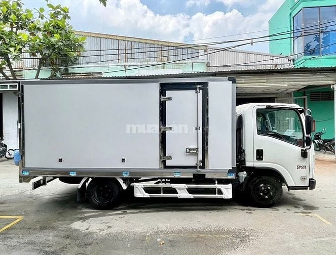 Xe tải ISUZU QKR270  Euro 5 - Diện mạo mới