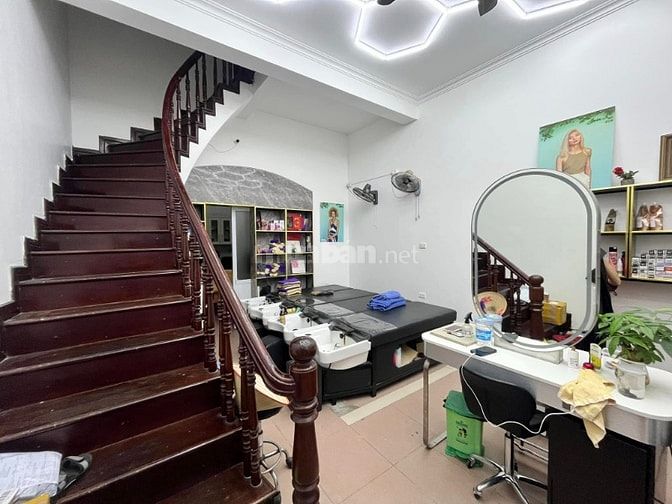 Bán nhà Phạm Tuấn Tài - Hoàng Quốc Việt. 45m x 4T, Oto tránh, 16,8 tỷ