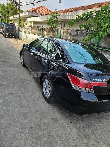 Bán xe Honda Accord đời 2009, xe zin, đẹp, 4 vỏ mới, số tự động