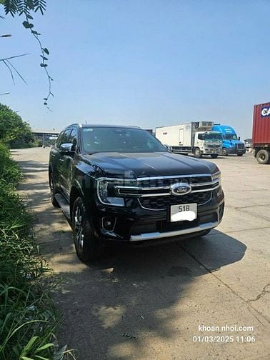 Chính chủ bán xe Ford Everest 2023 Titanium 2.0L 4x2 AT - 45000 km