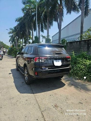 Chính chủ bán xe Ford Everest 2023 Titanium 2.0L 4x2 AT - 45000 km