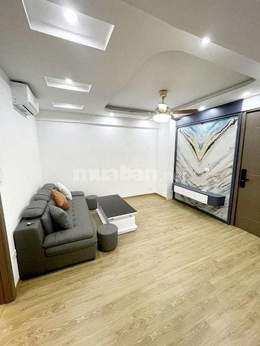 Tập thể Tầng 1 Kim Giang Hoàng Đạo Thành 50m 2 ngủ Giá 2.5 tỷ 