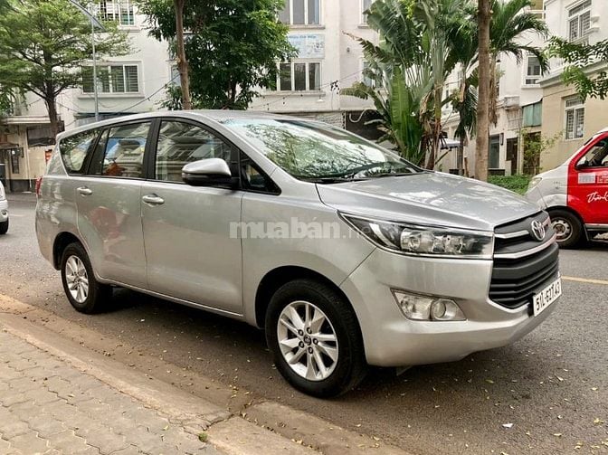 Gia đình cần bán xe đang sử dụng hiệu Toyota INNOVA bản E SX 2019