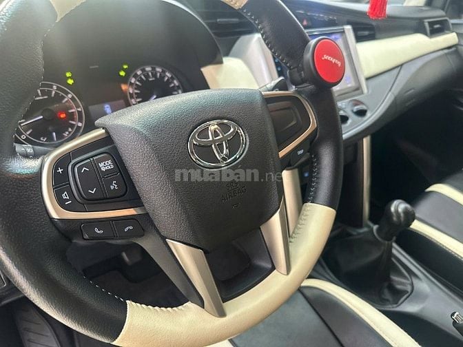 Toyota Innova 2.0E 2017 - 120.000km