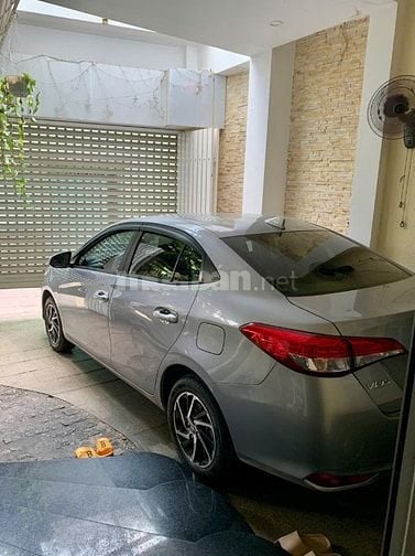 Gia đình bán xe Toyota Vios đời 2022 bản CVT số tự động