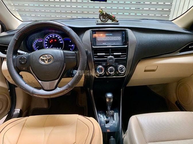 Gia đình bán xe Toyota Vios đời 2022 bản CVT số tự động