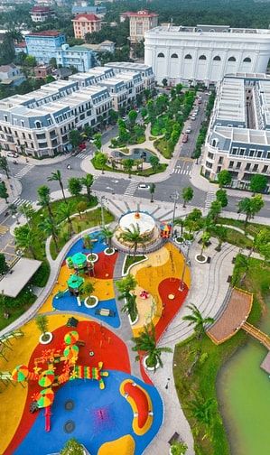 Bán Cặp BT Song Lập Tọa Lạc Đắc Địa tại Khu Đô Thị Vincom Quảng Trị 