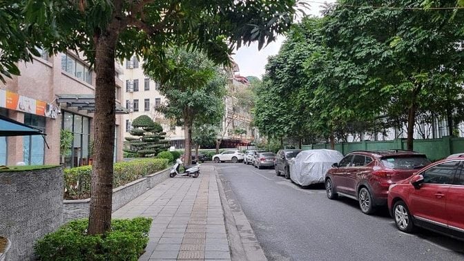 Bán căn hộ Hà Đô Park Side  - Cầu Giấy 81m2 2pn 6,15 tỷ Căn góc, full 