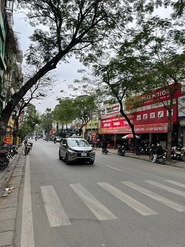 Bán nhà phố Lạc Trung P/Lô, ô tô tránh kinh doanh, DT 80m2, 6t, Mt 6m.