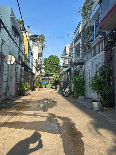 Bán nhà hẻm 6m Dương Đức Hiền 4,5 x 15m gác lửng giá 7,5 tỷ