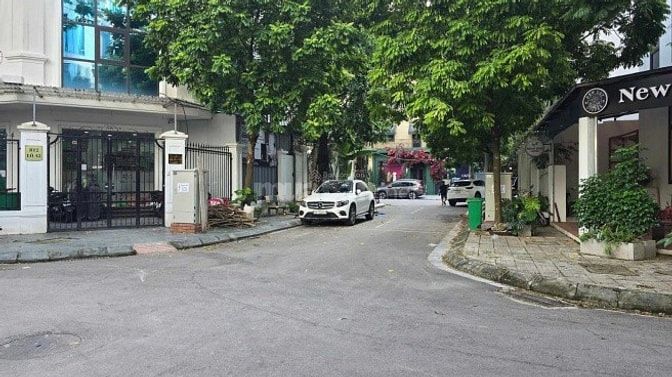 Bán biệt thự  214 Nguyễn Xiển KĐT Hạ Đình, Nhiều Diện tích, vị trí giá
