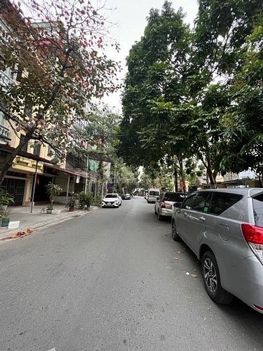 Bán Nhà phố Lãng Yên Hai Bà Trưng. Phân Lô Ô Tô 6T Thang Máy Xin Sò.