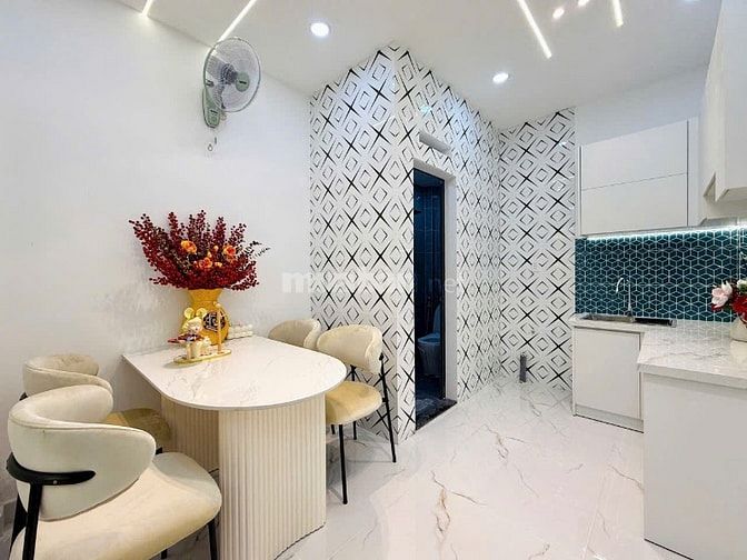 Nhà tuyệt đẹp CAO CẤP xe hơi để trong nhà Bùi Quang Là, P12, Q.Gò Vấp,