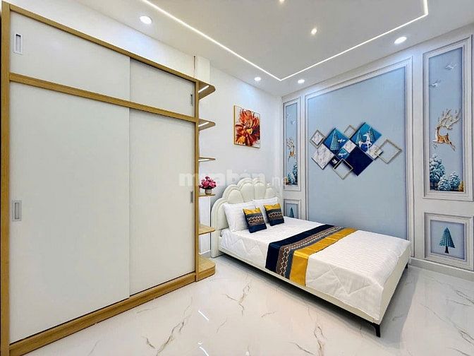 Nhà tuyệt đẹp CAO CẤP xe hơi để trong nhà Bùi Quang Là, P12, Q.Gò Vấp,