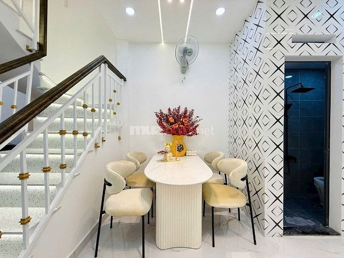 Nhà tuyệt đẹp CAO CẤP xe hơi để trong nhà Bùi Quang Là, P12, Q.Gò Vấp,
