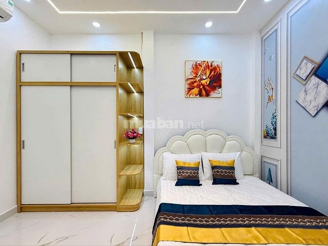 Nhà tuyệt đẹp CAO CẤP xe hơi để trong nhà Bùi Quang Là, P12, Q.Gò Vấp,