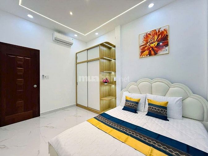 Nhà tuyệt đẹp CAO CẤP xe hơi để trong nhà Bùi Quang Là, P12, Q.Gò Vấp,