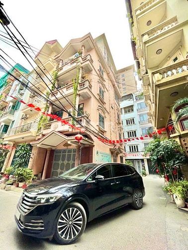 Bán toà nhà Lạc Long Quân – Lô góc 3 mặt - ô tô tránh – Giá nhỉnh 30ty