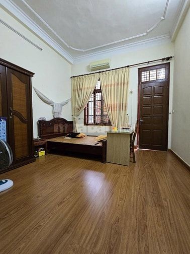 Bán nhà Mạc thái tổ, ô tô tránh, ô tô vào nhà, kinh doanh sầm uất. Diệ