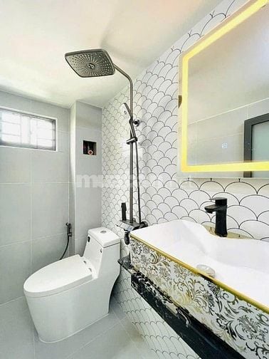 Bán nhà gần mặt tiền đường Cao Thắng Quận 10, chính chủ, SHR, 3ty350tr