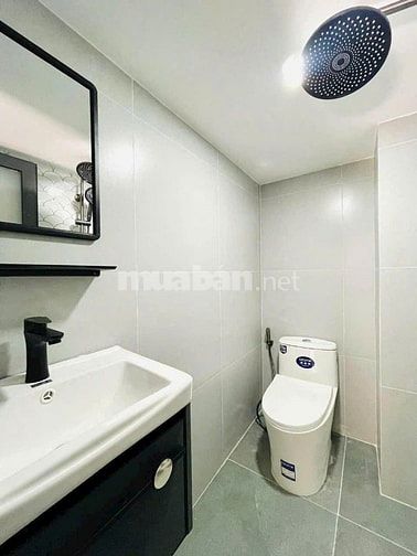 Bán nhà gần mặt tiền đường Cao Thắng Quận 10, chính chủ, SHR, 3ty350tr