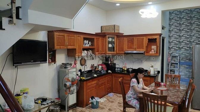 kẹt nợ bán gấp nhà đường Hậu Giang, Q. 6 - DT 60m2 giá 1TY220 TRIEU